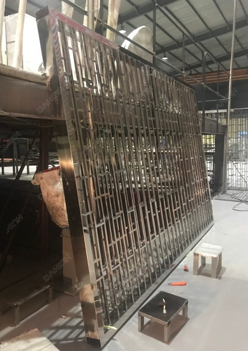 Đa Hình - Đơn vị gia công vách ngăn bằng hộp inox chất lượng cao