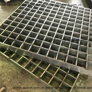 gia-cong-tam-thoat-san-inox-khu-vuc-ha-noi-2