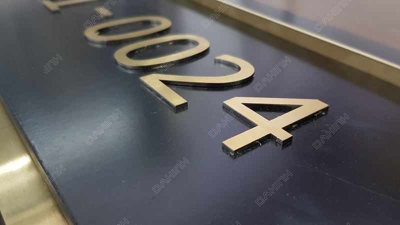 mạ pvd chữ kim loại