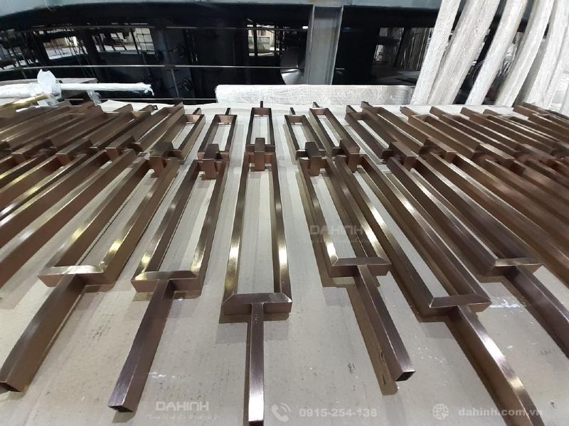 gia công lan can cầu thang inox mạ đồng