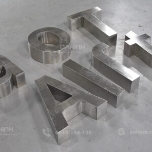 Gia công chữ nổi inox